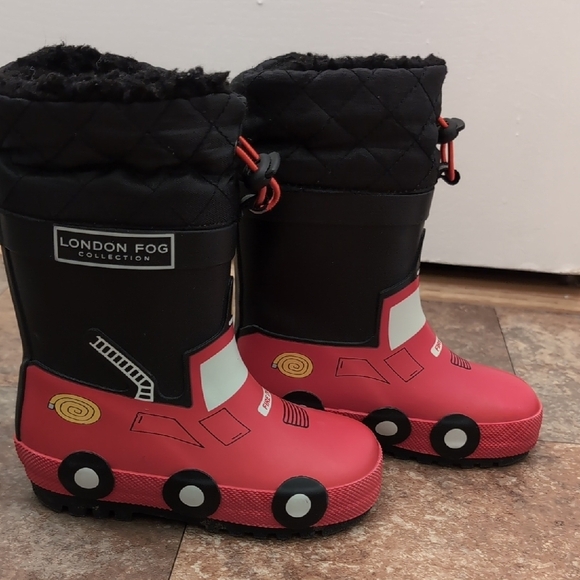 London Fog Black Quilted Rain Boots - Picture 1 of 6